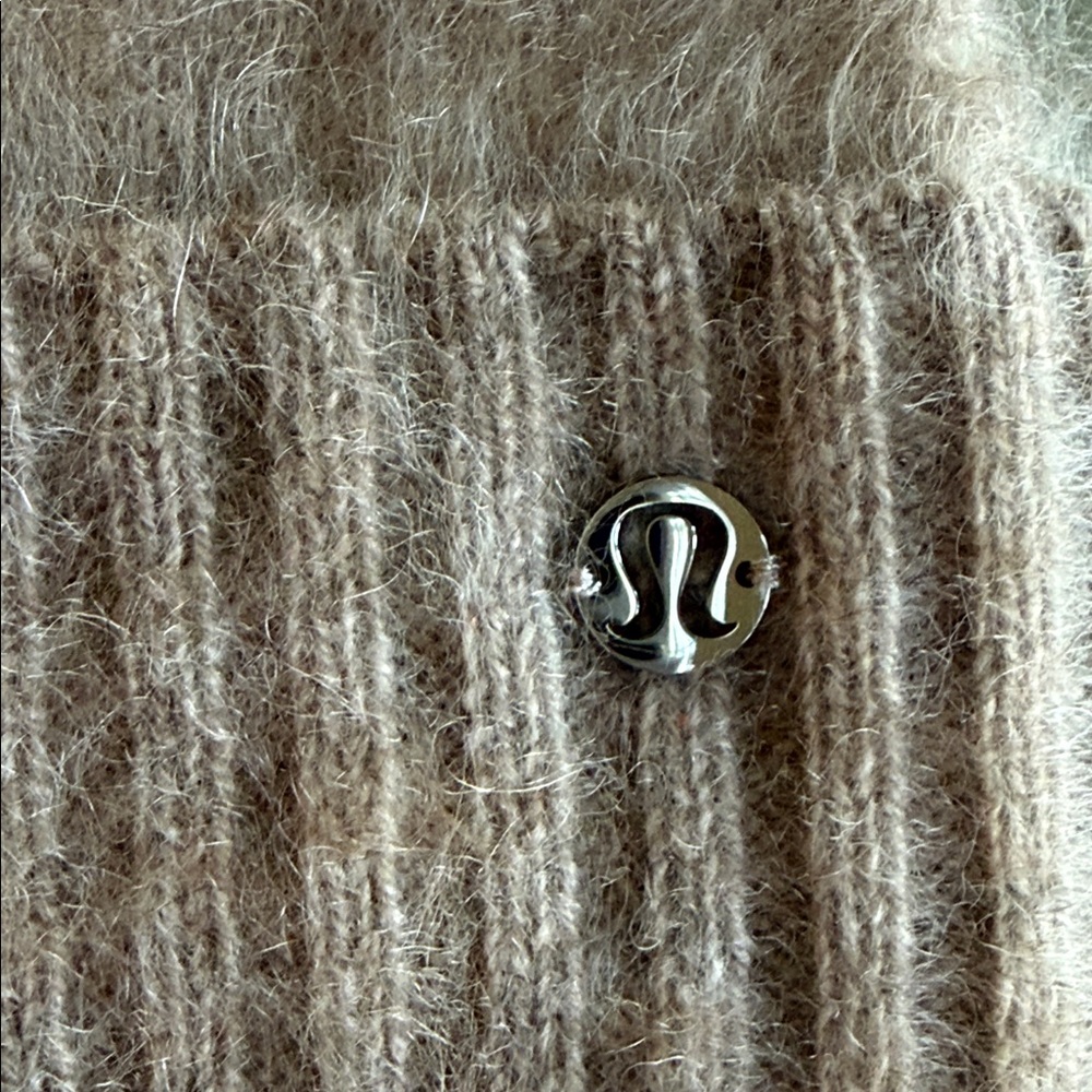 🆕 LULULEMON Fuzzy Cashmere Beanie Heathered Nutmeg NWT - Picture 8 of 15
